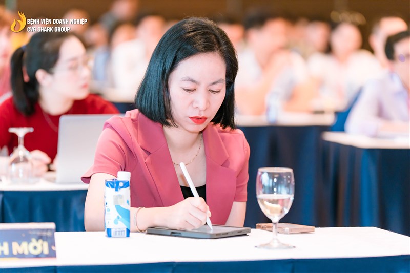 "Bác sĩ doanh nghiệp" Ngọc Phương - Người đồng hành tin cậy của các doanh nghiệp Việt